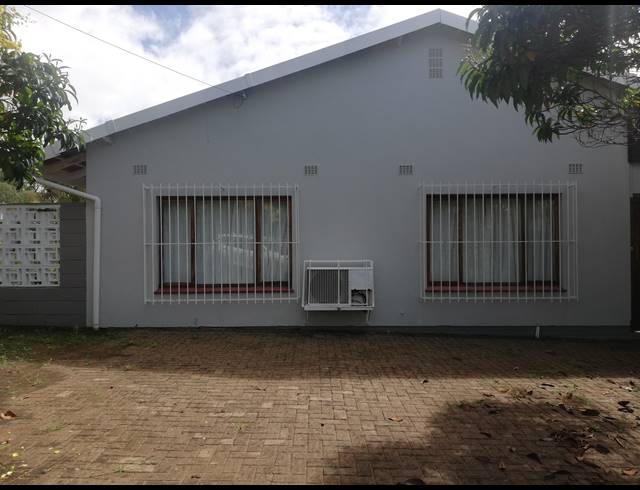 5 BEDROOM HOUSE FOR SALE IN UVONGO